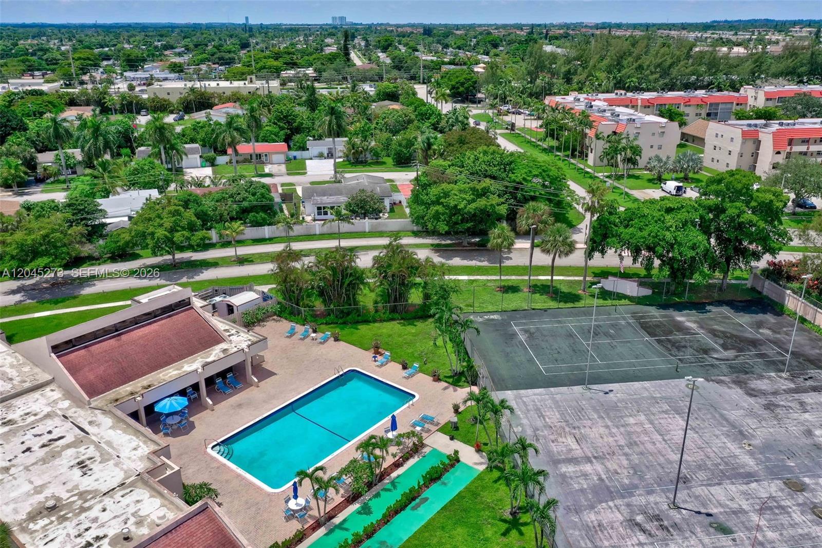 2571 Aragon Blvd # 220
