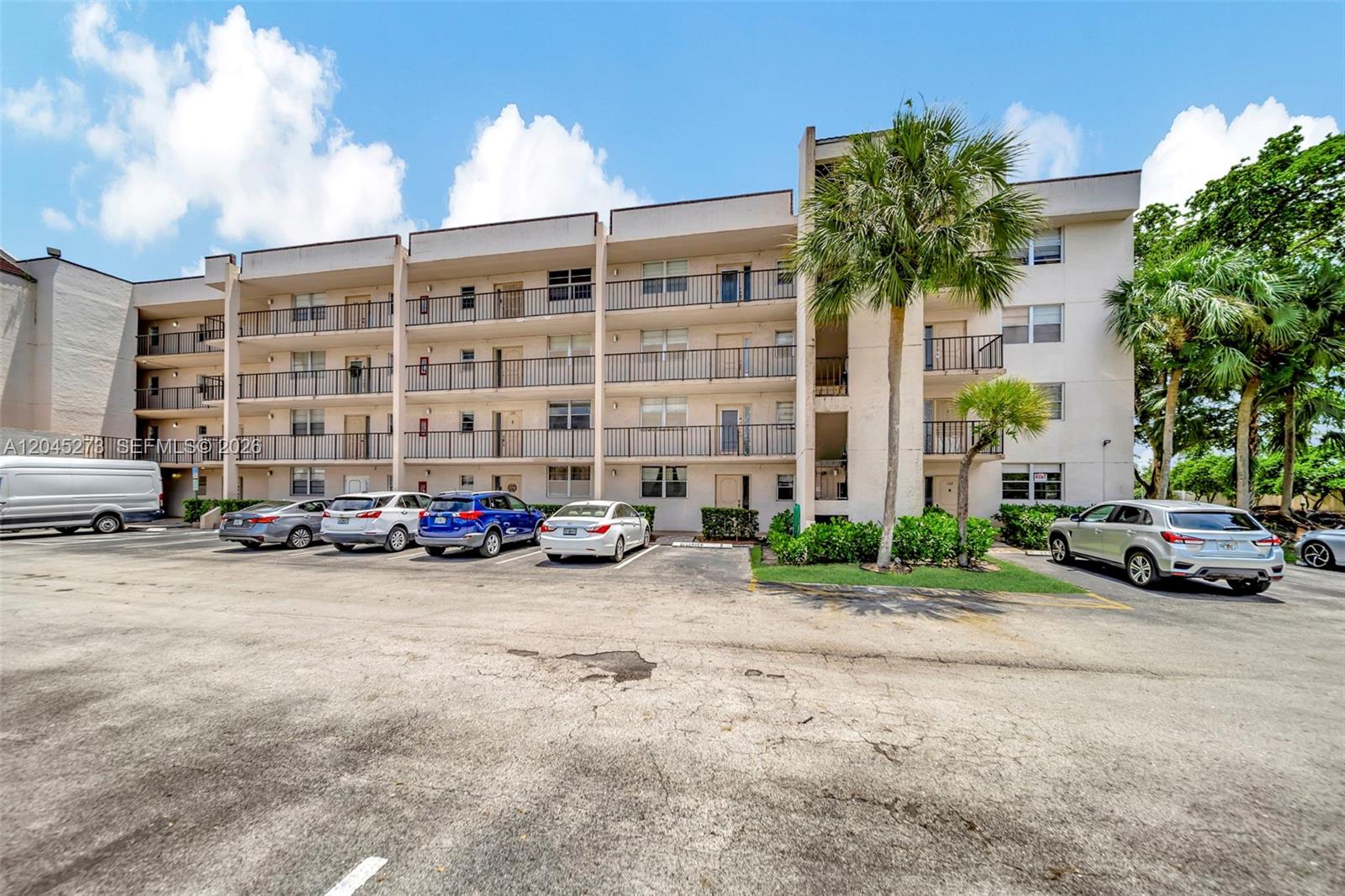 2571 Aragon Blvd # 220