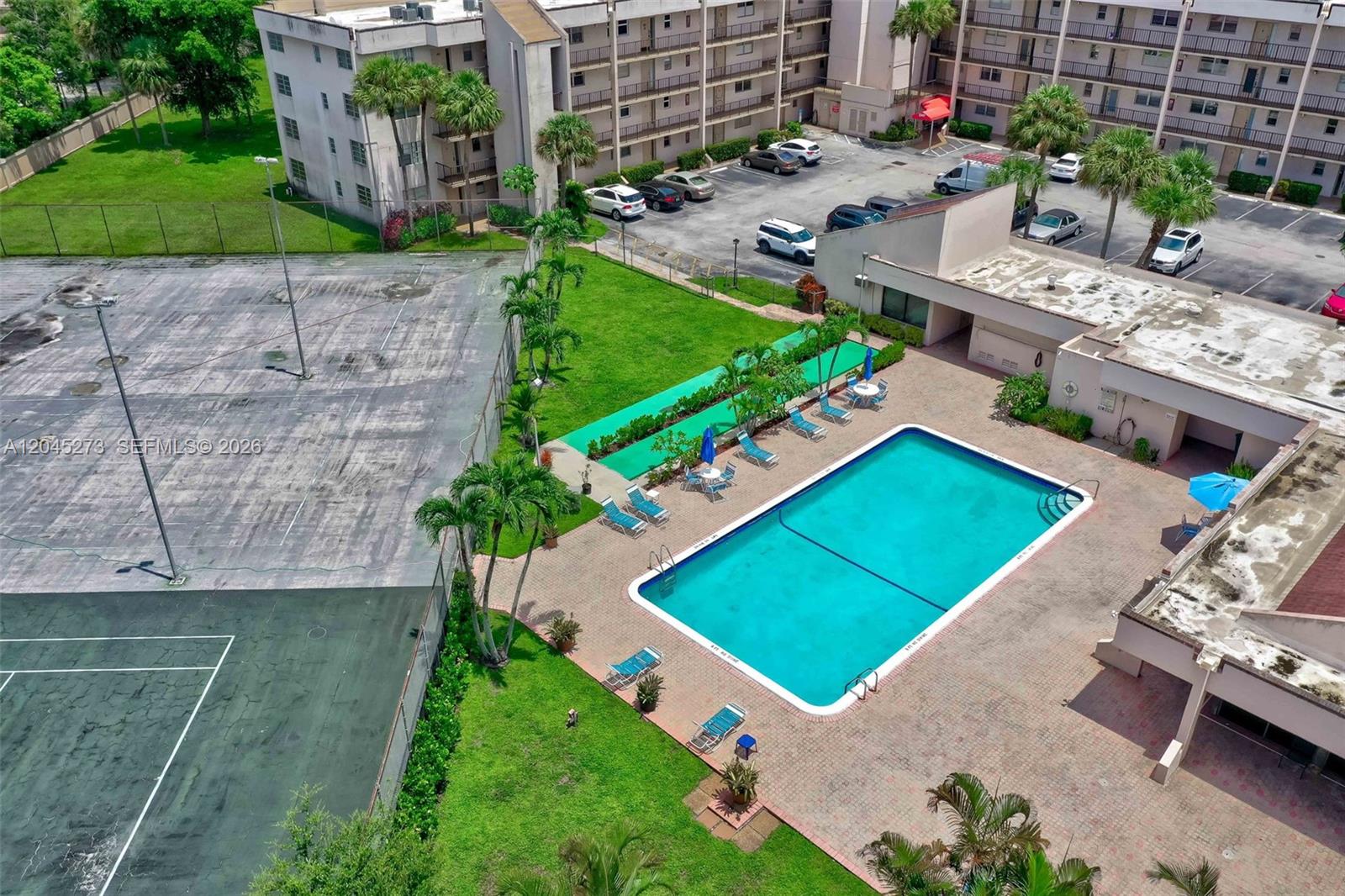 2571 Aragon Blvd # 220