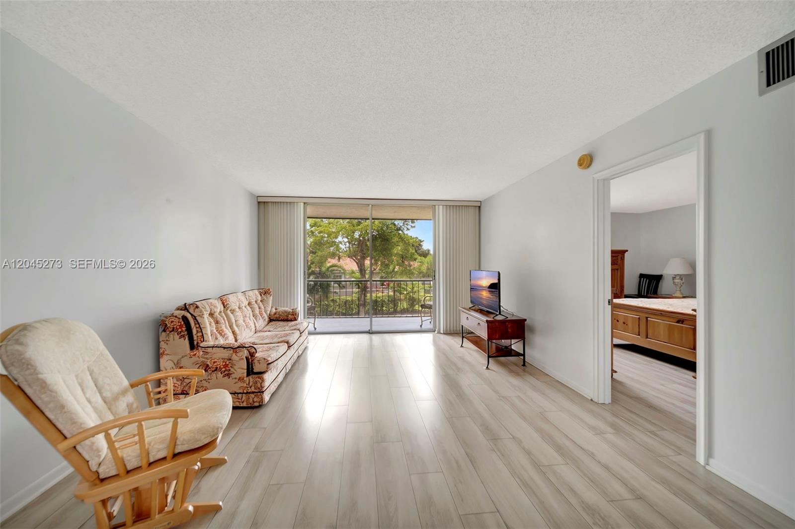 2571 Aragon Blvd # 220