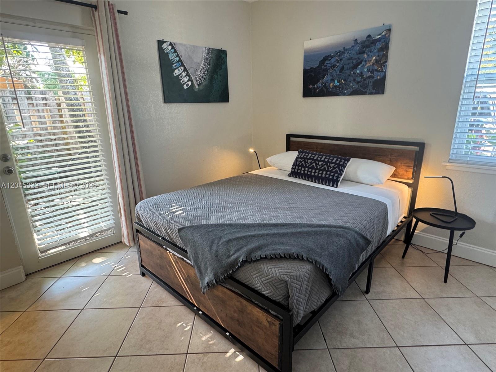 620 SW 7th St # 6 Unit: 1-6
