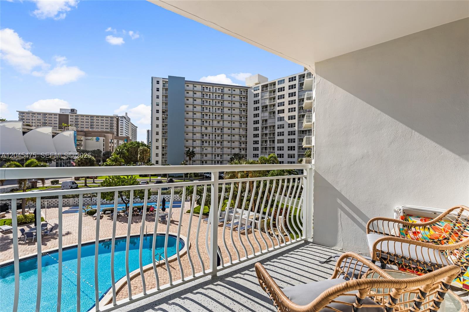 301 N Ocean Blvd # 302
