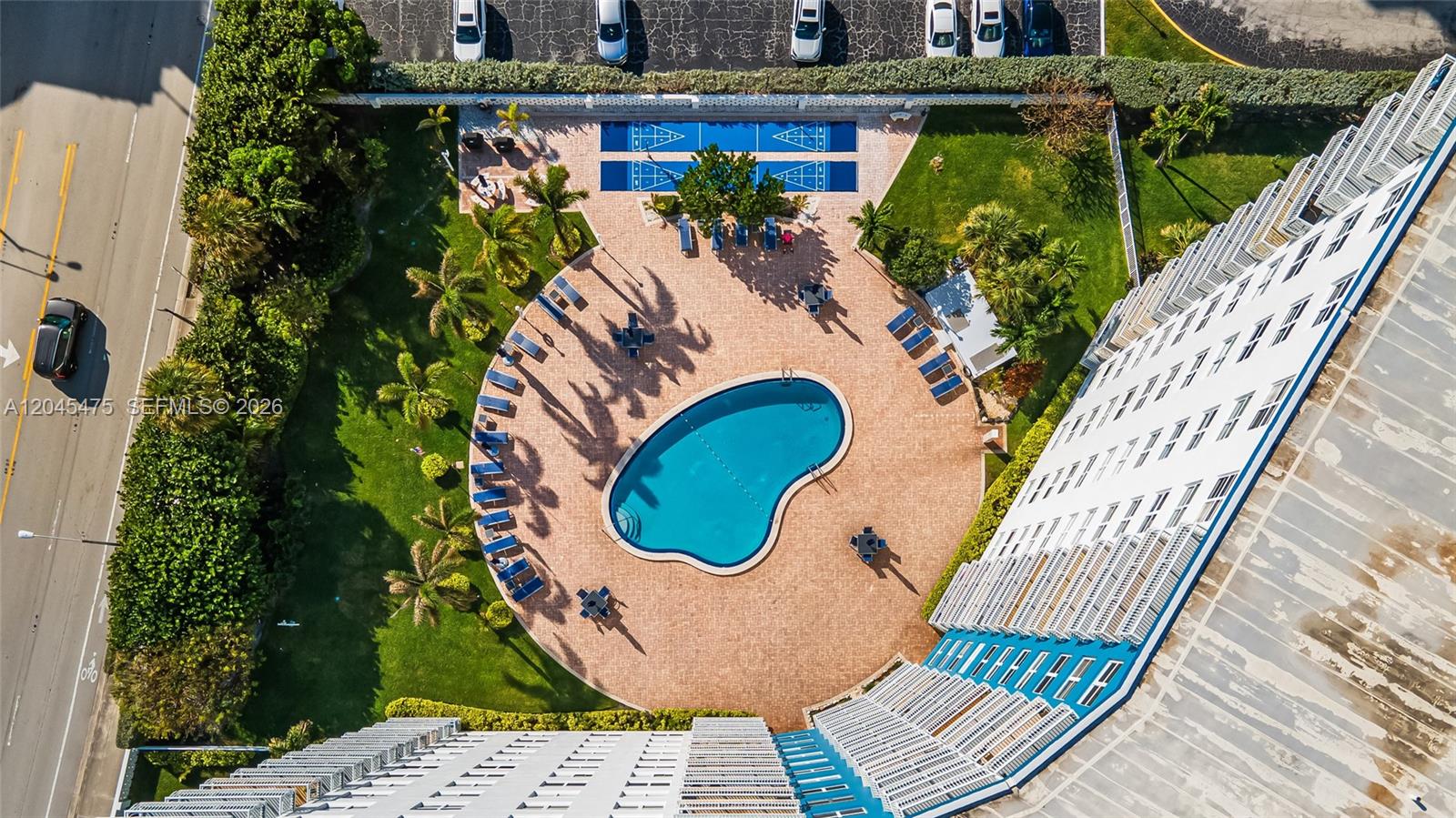 301 N Ocean Blvd # 302
