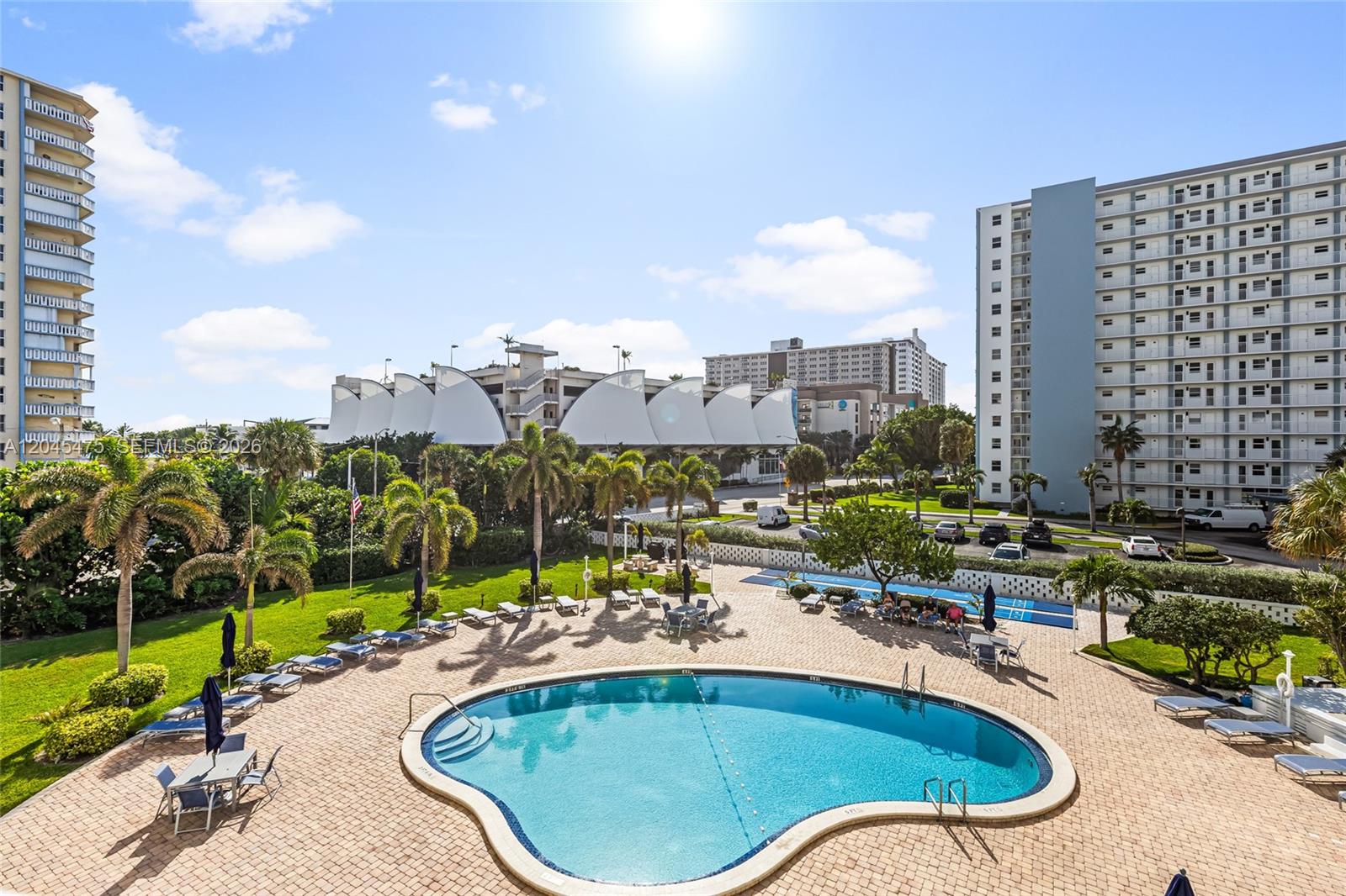 301 N Ocean Blvd # 302