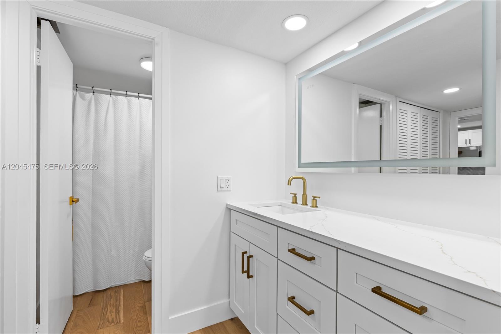 301 N Ocean Blvd # 302