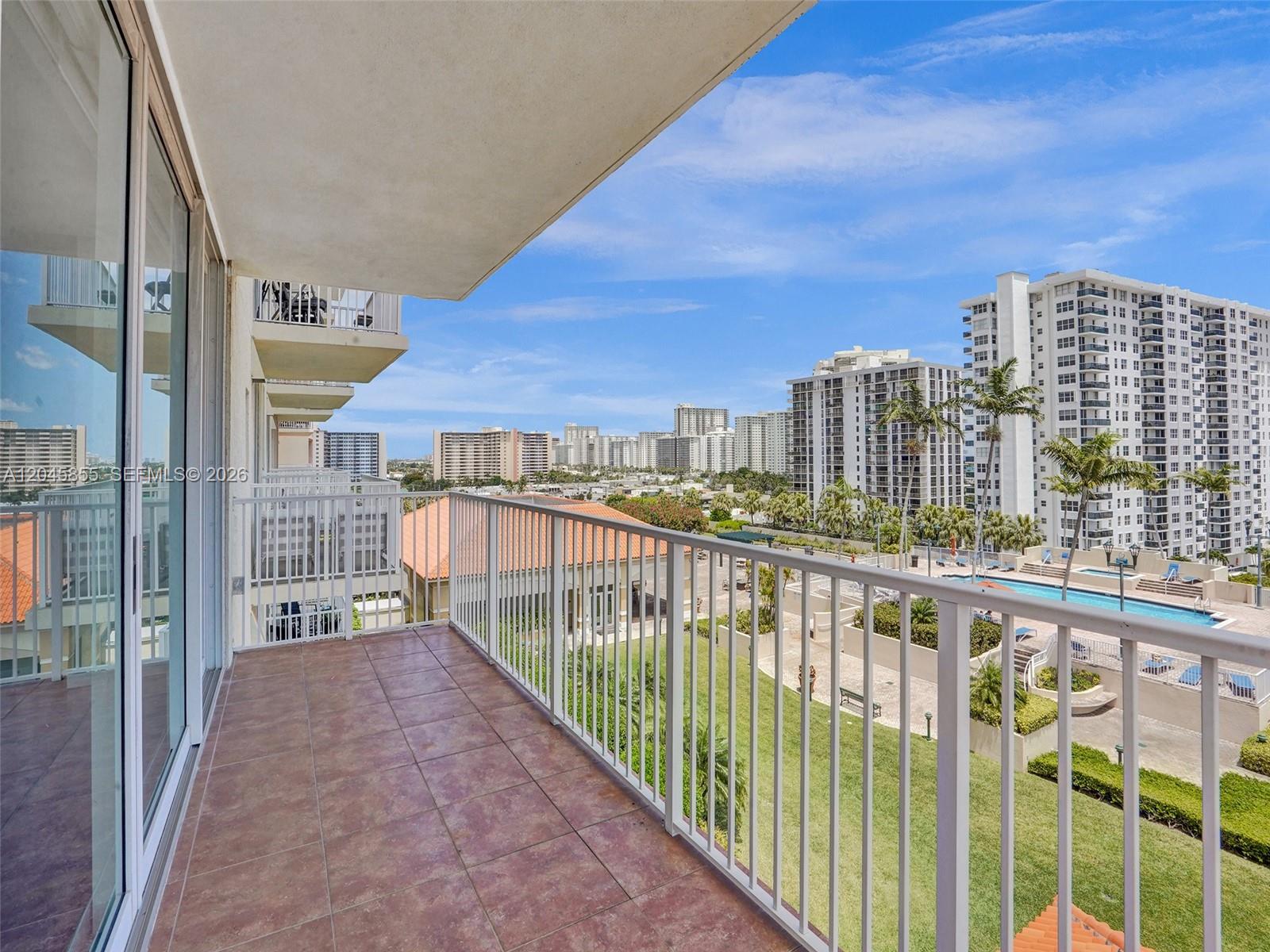 3020 NE 32nd Ave # 925