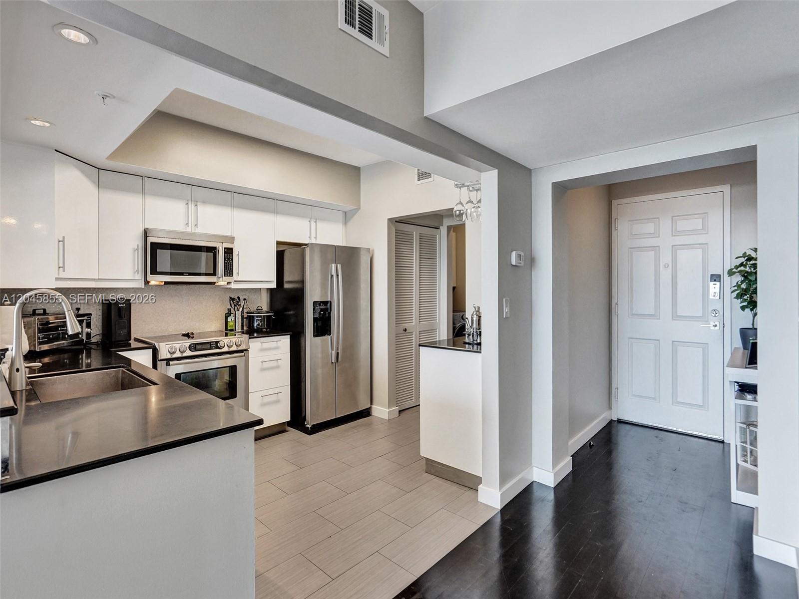 3020 NE 32nd Ave # 925