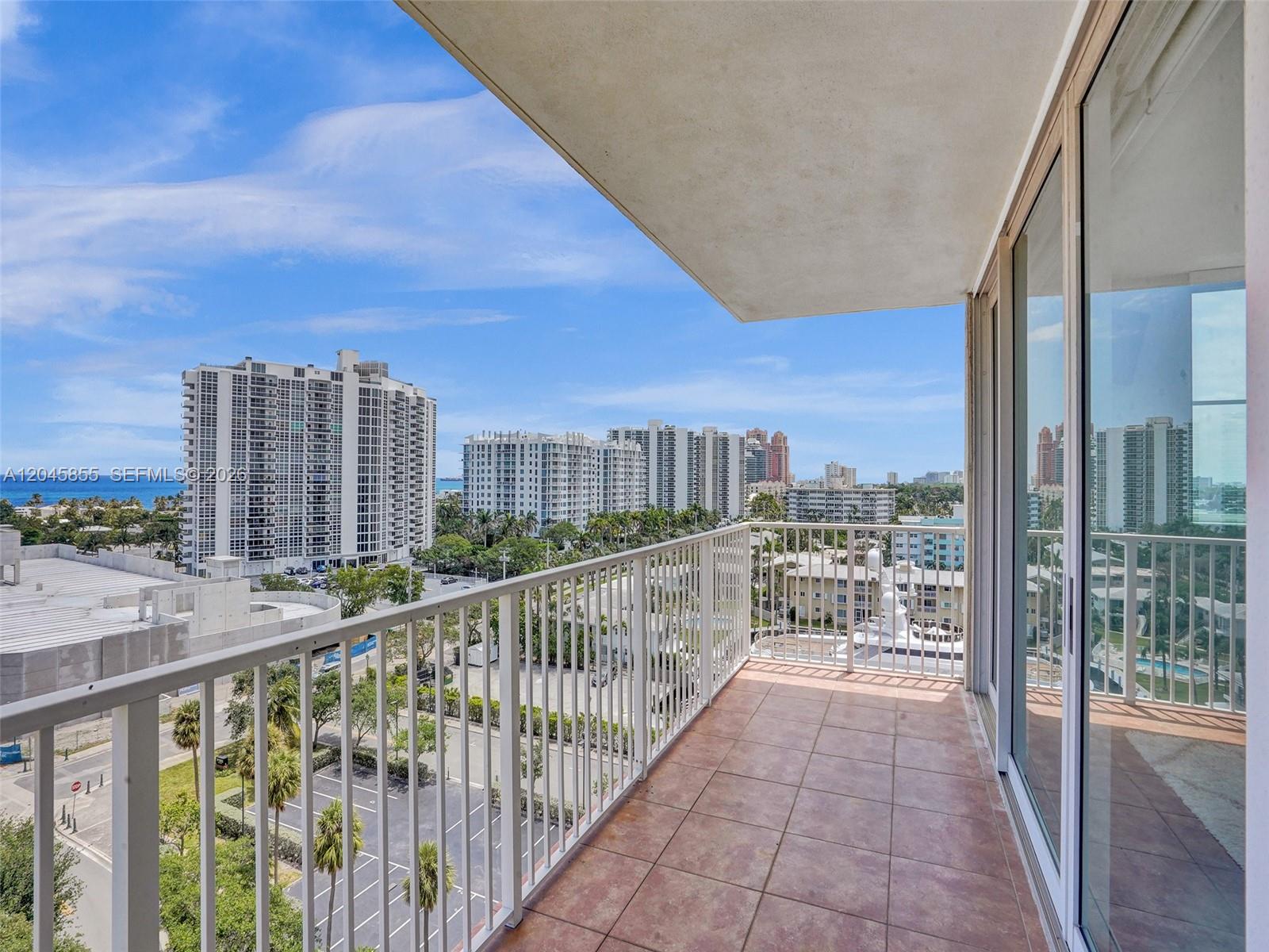 3020 NE 32nd Ave # 925
