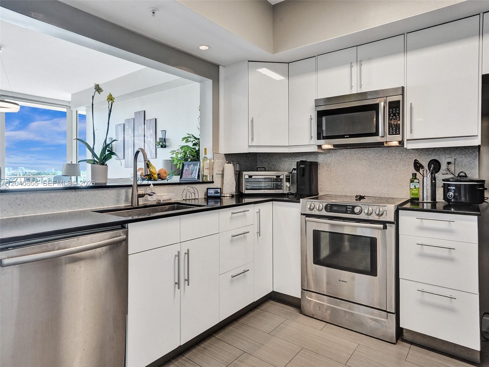 3020 NE 32nd Ave # 925