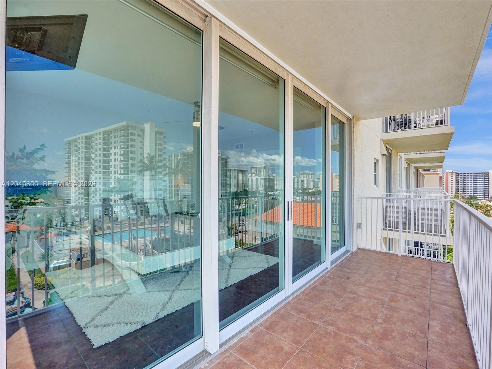 3020 NE 32nd Ave # 925