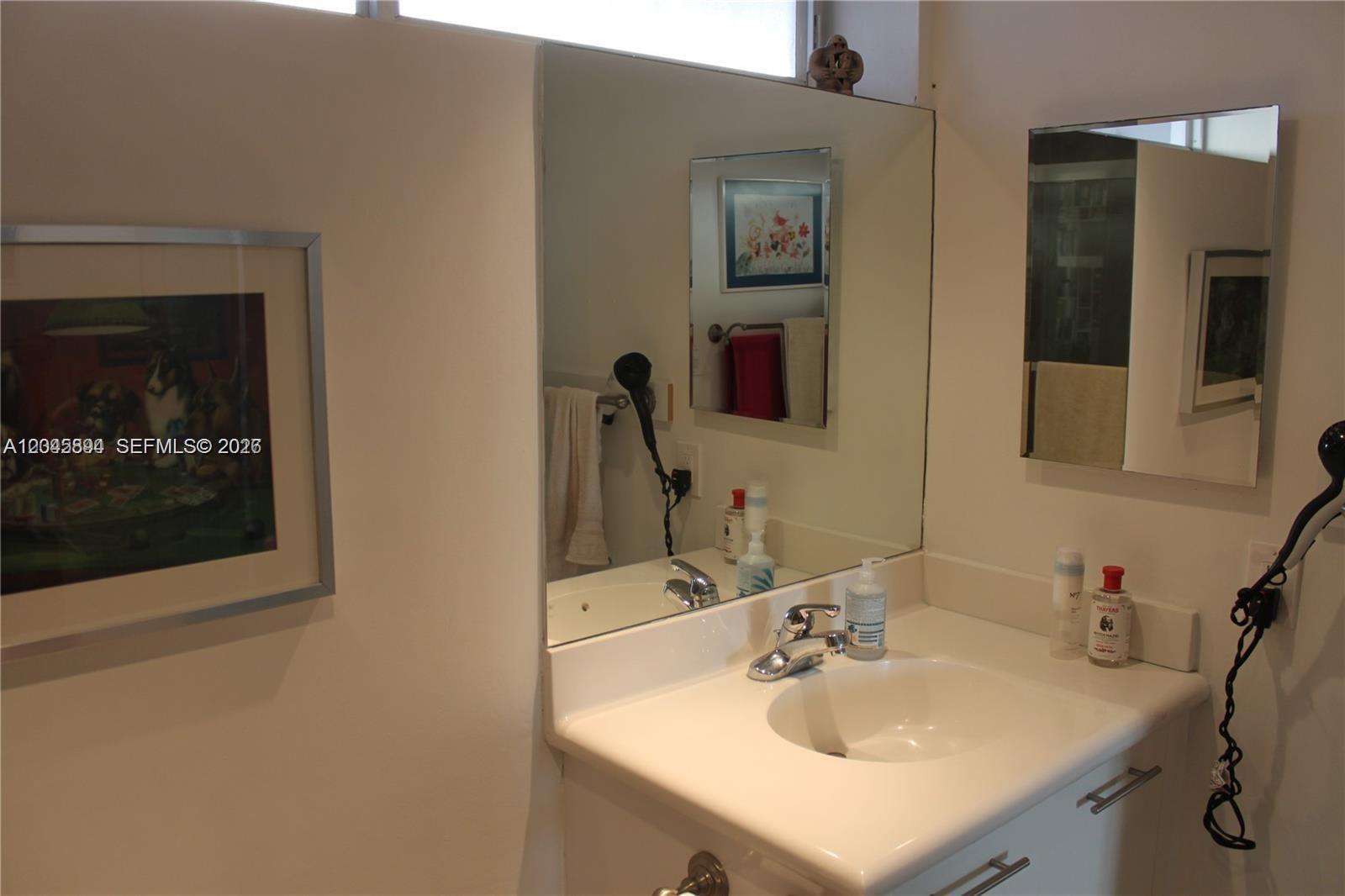 700 NE 63rd St Unit: DPH7