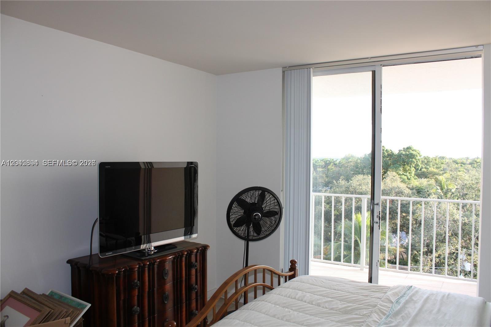 700 NE 63rd St Unit: DPH7