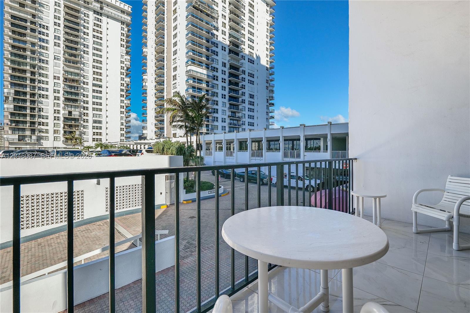 2401 S Ocean Dr # 305