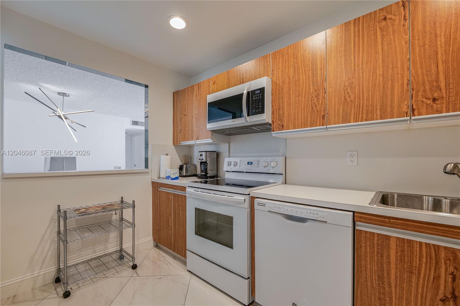 2401 S Ocean Dr # 305