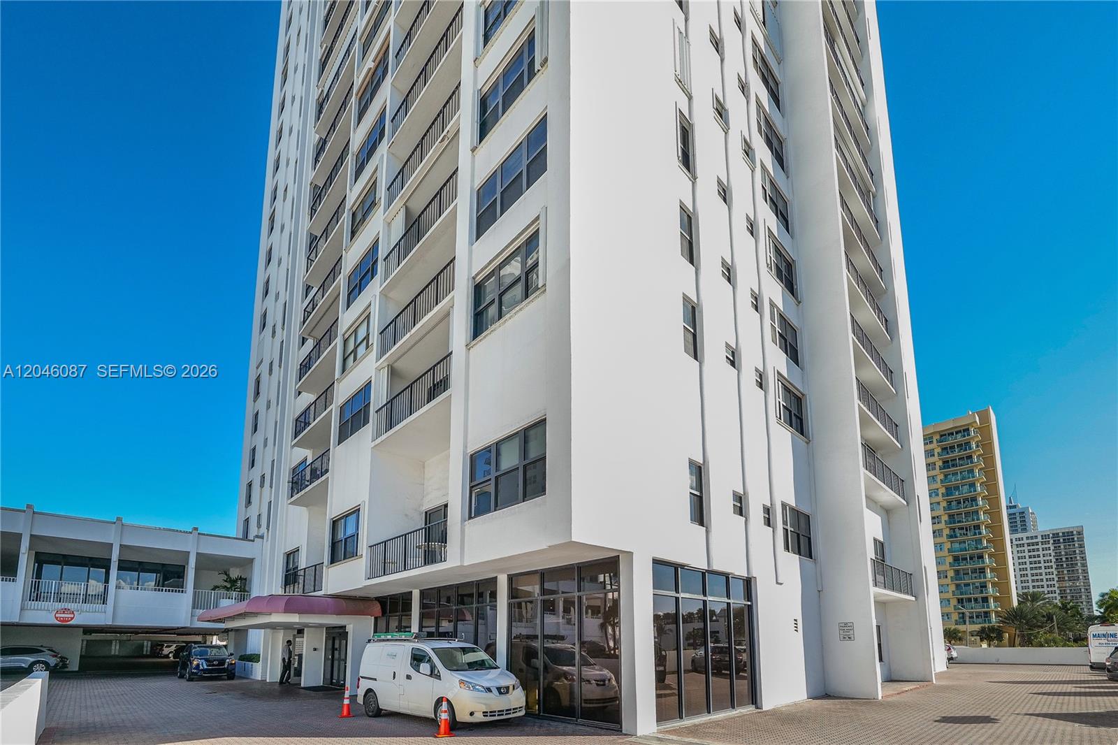 2401 S Ocean Dr # 305
