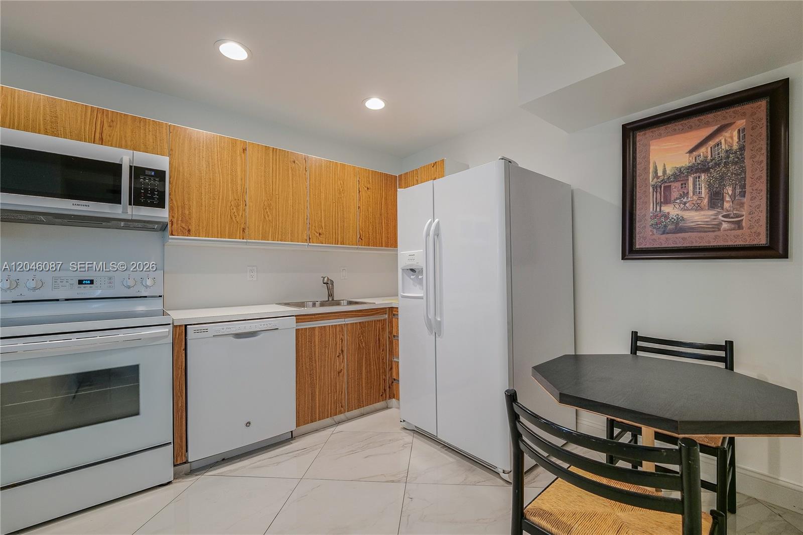 2401 S Ocean Dr # 305