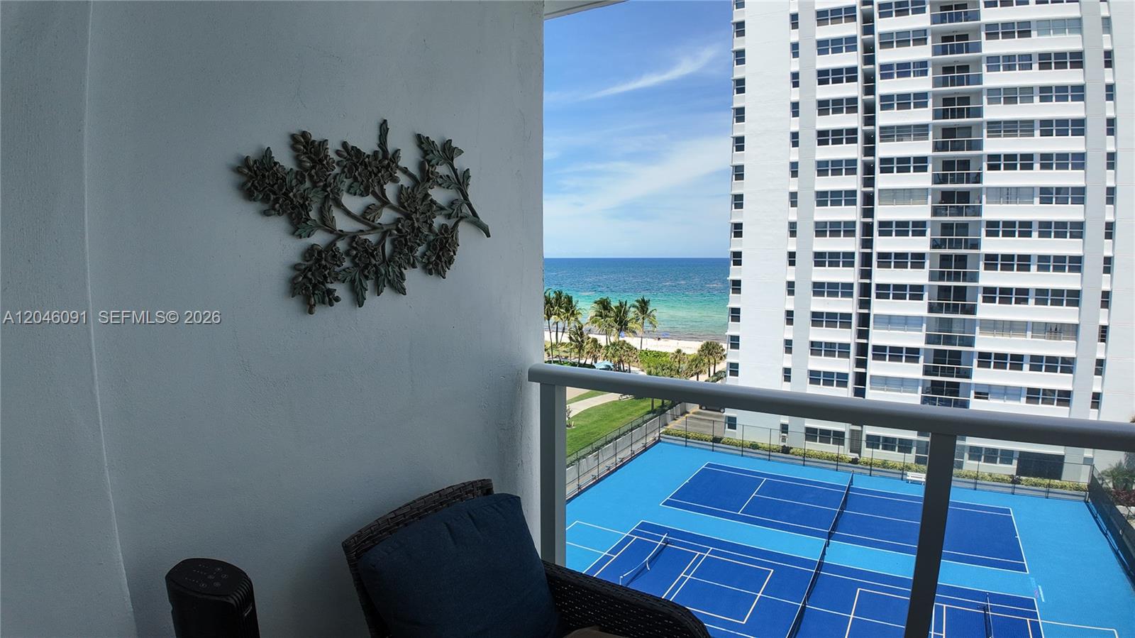 1880 S Ocean Dr # 807