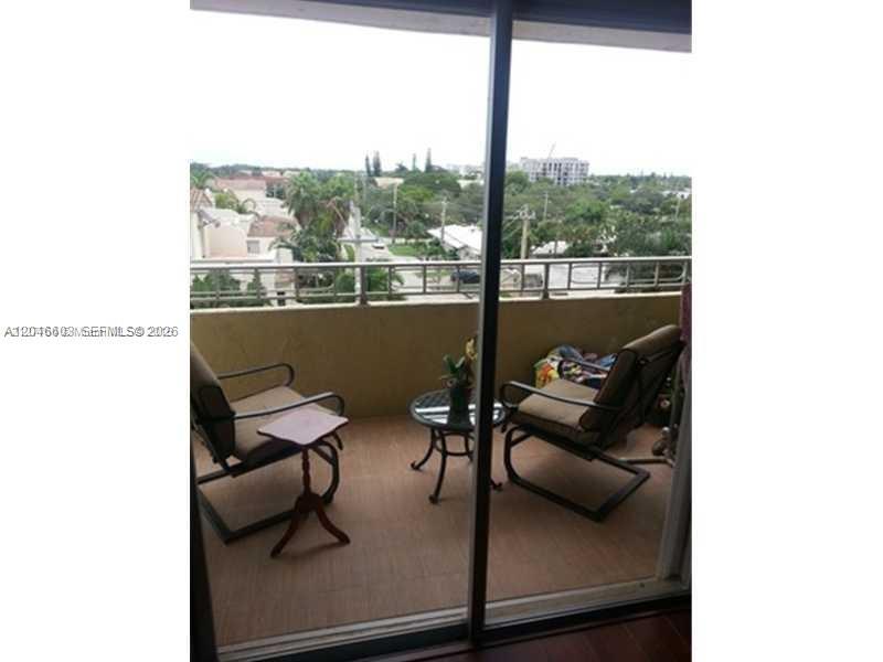 900 NE 18th Ave # 505