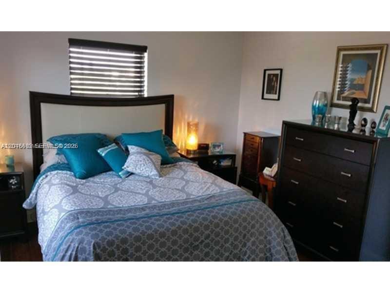 900 NE 18th Ave # 505