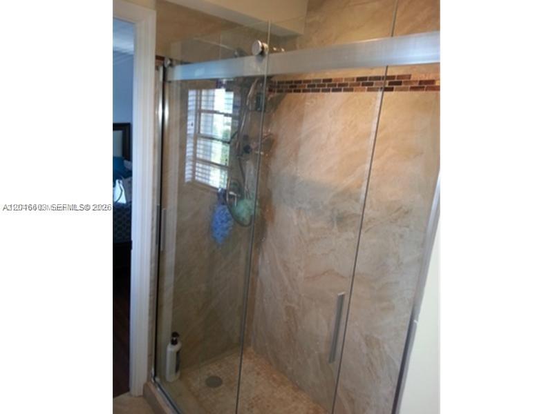 900 NE 18th Ave # 505