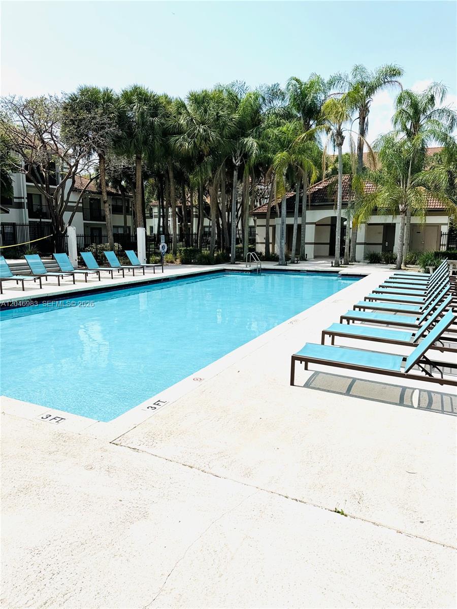 520 S Park Rd # 12 Unit: 16-12