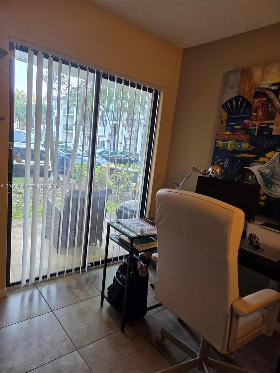 520 S Park Rd # 12 Unit: 16-12