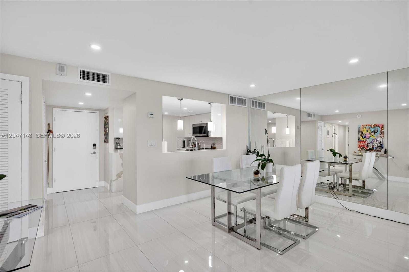 3000 E Sunrise Blvd # 14C