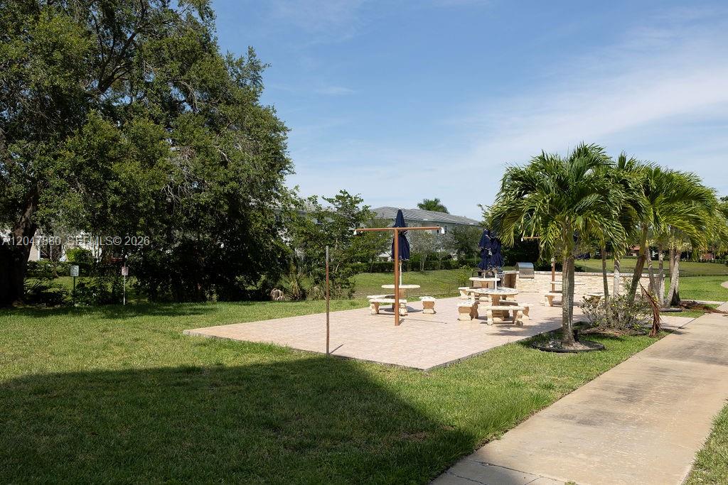 3575 Broken Woods Dr # 303