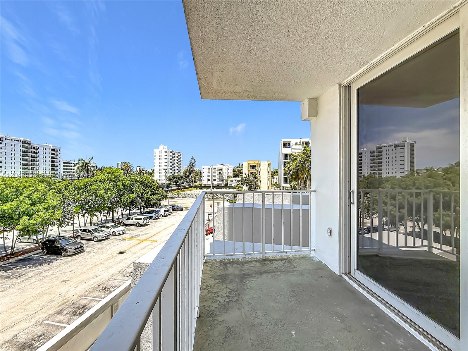 1228 West Ave # 208