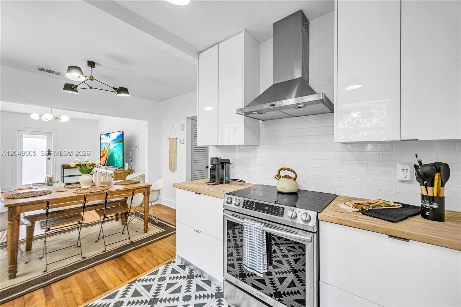 250 NW 40th Ave