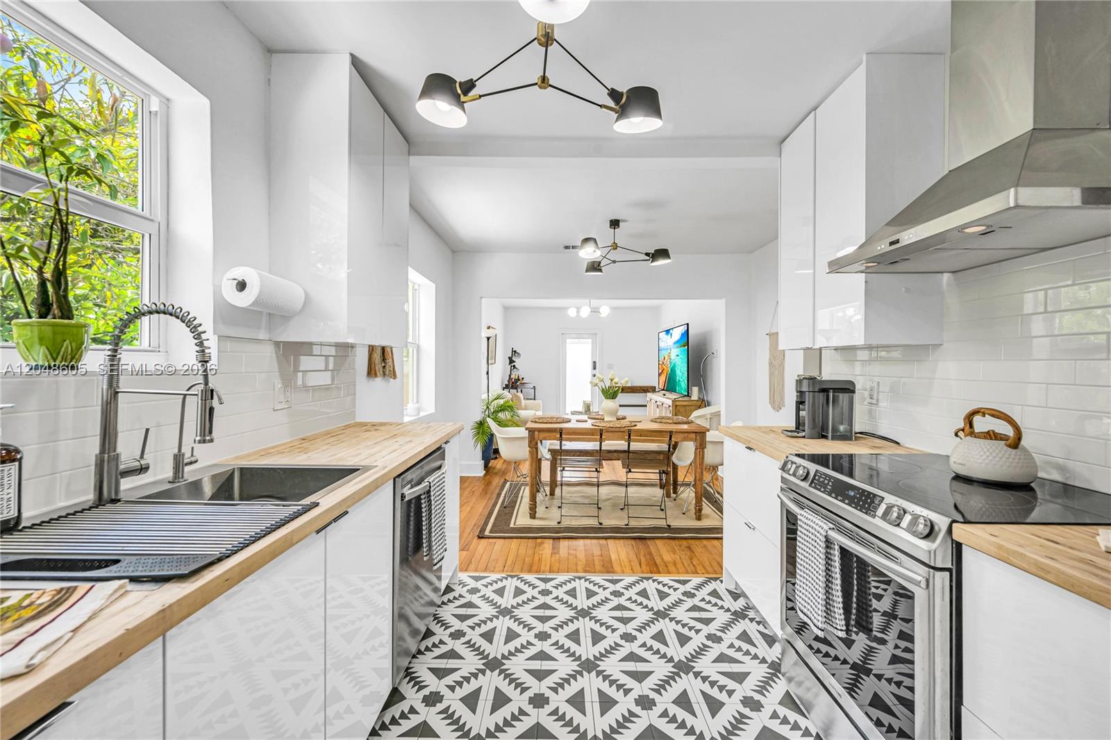 250 NW 40th Ave