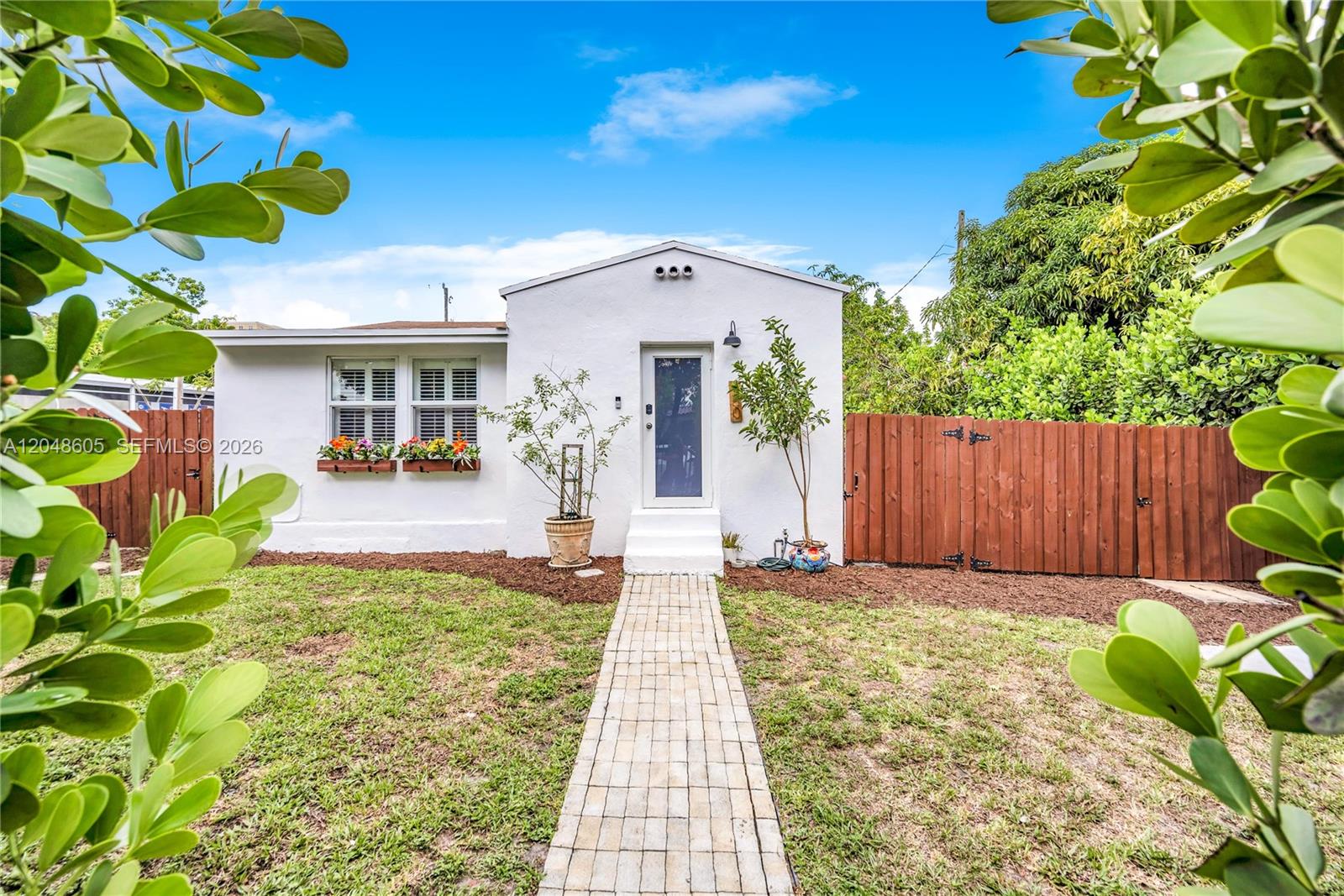 250 NW 40th Ave