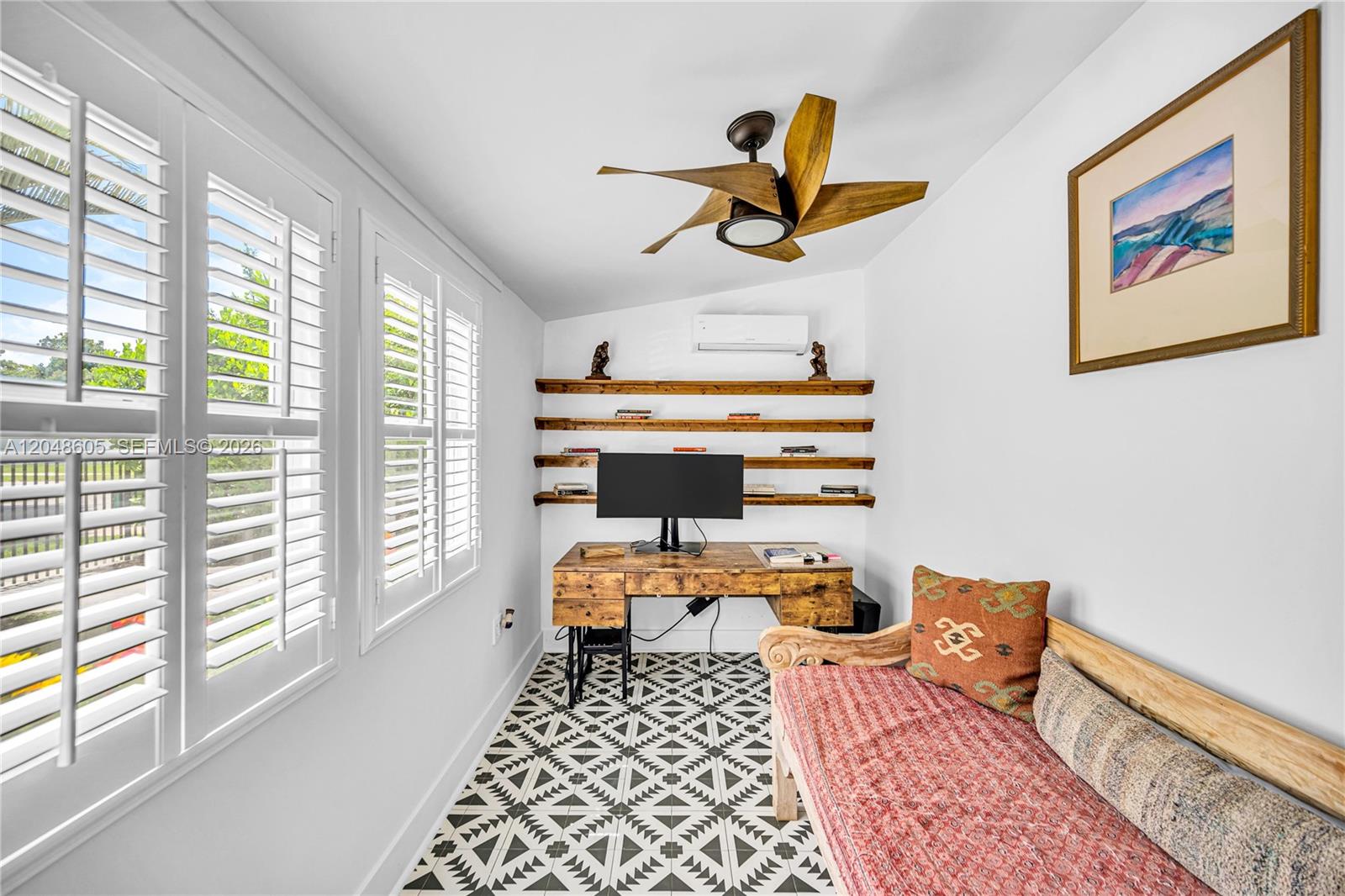 250 NW 40th Ave