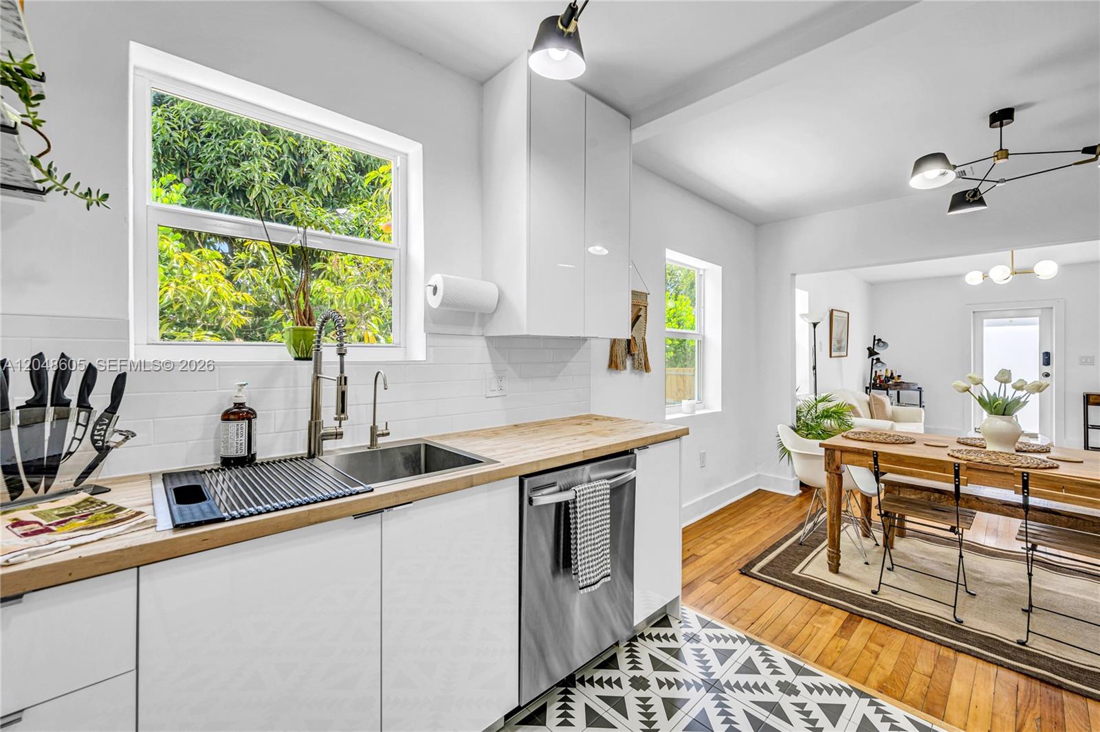 250 NW 40th Ave