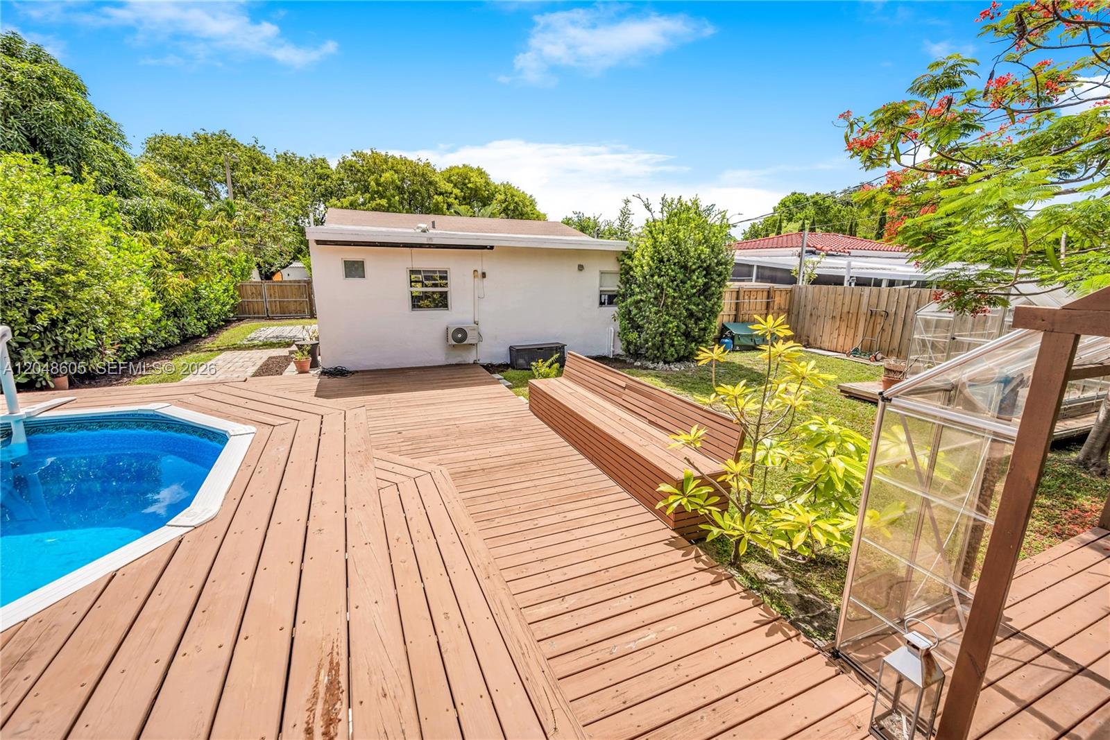 250 NW 40th Ave