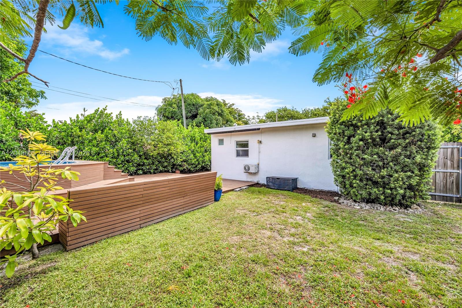 250 NW 40th Ave