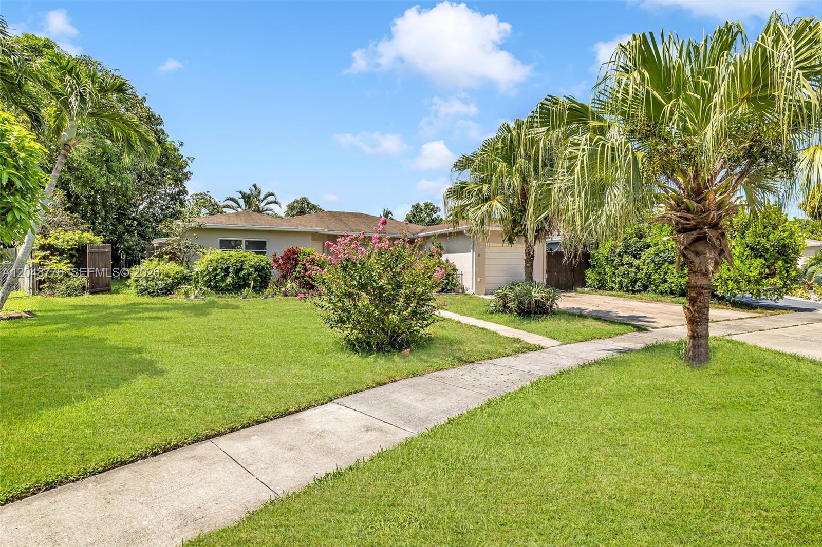 5045 SW 10th St