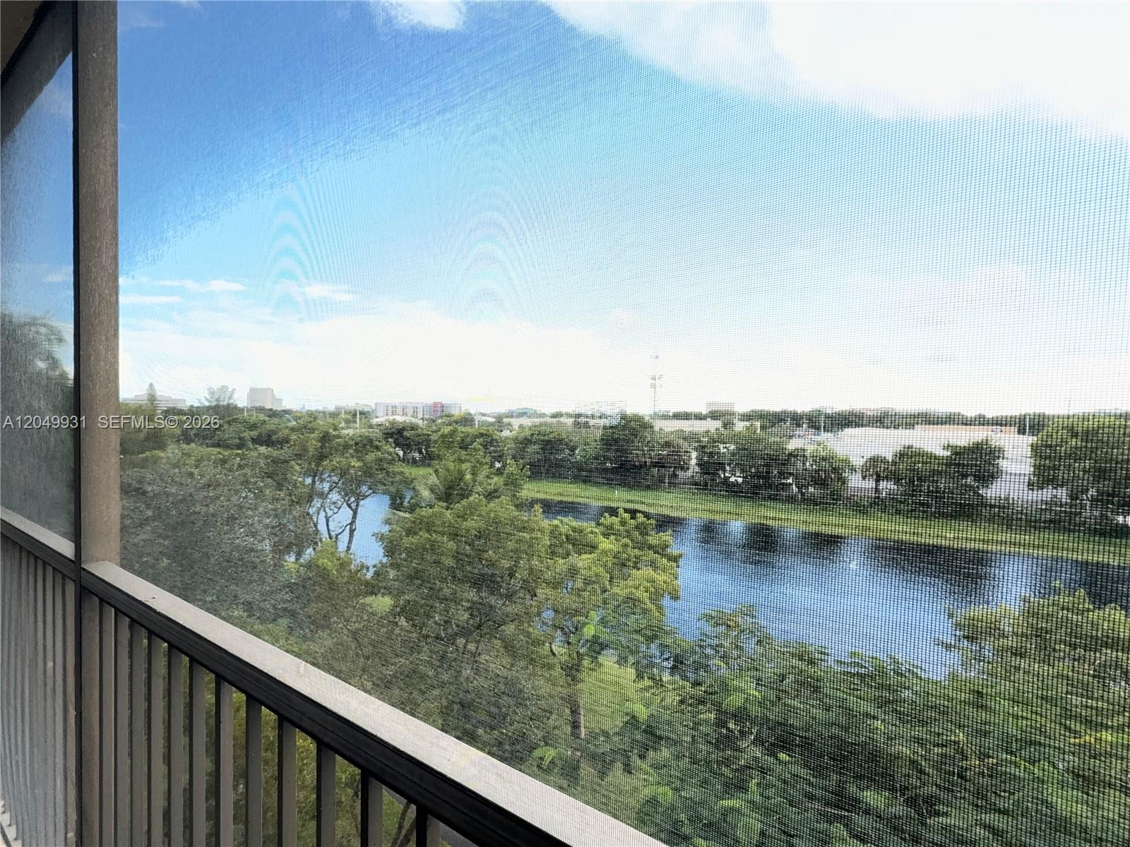 2206 S Cypress Bend Dr # 508