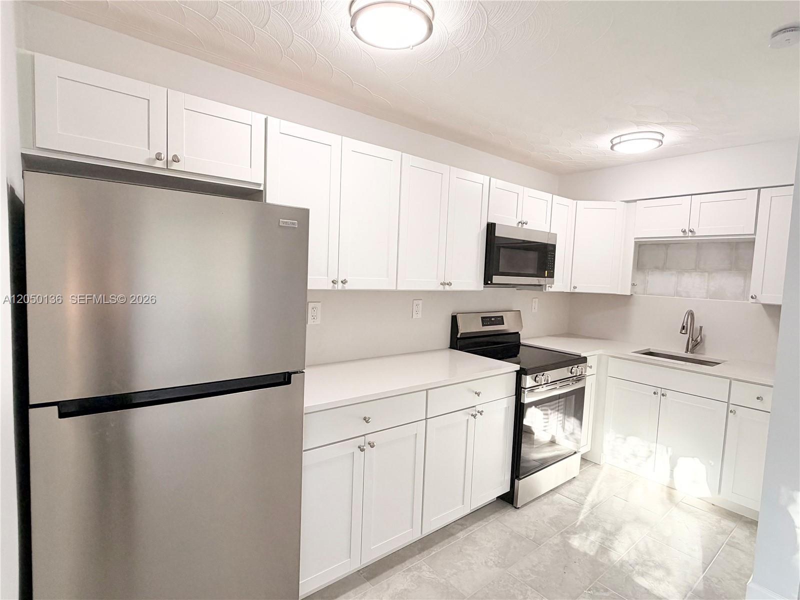 1632 NE 4th Pl # 1