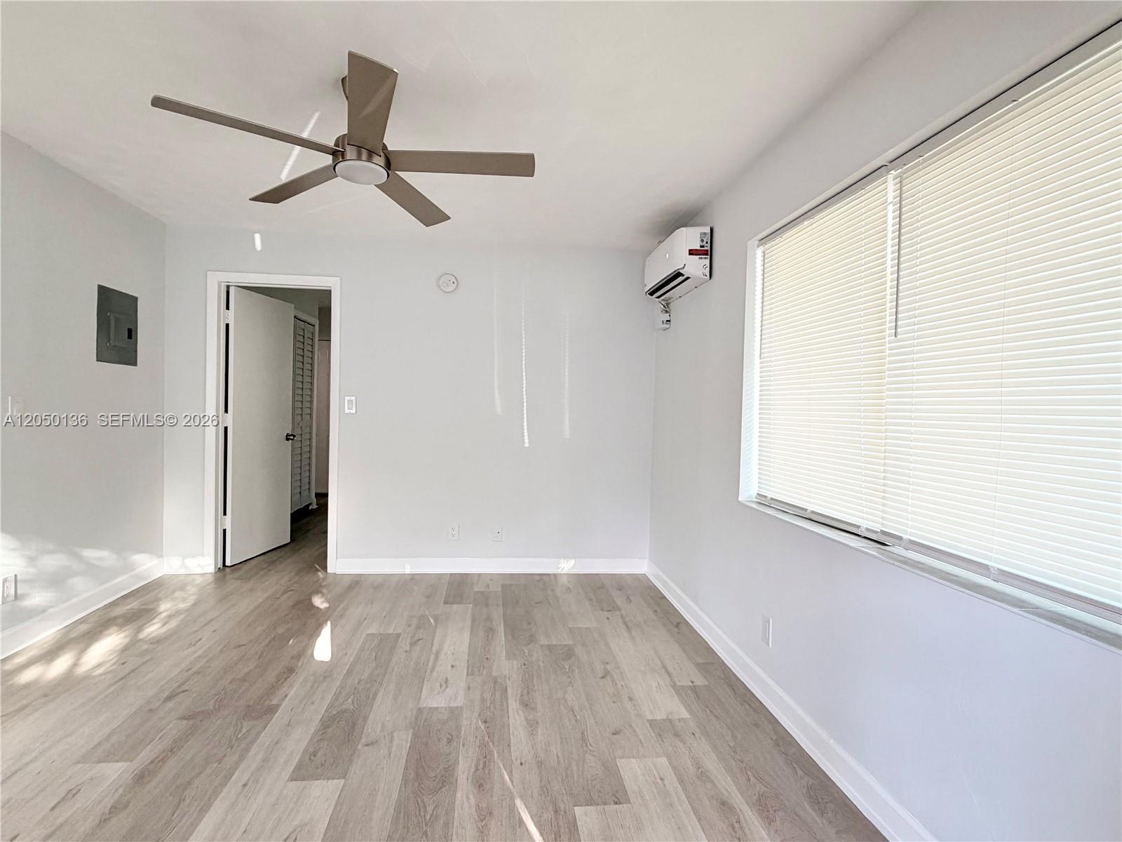 1632 NE 4th Pl # 1