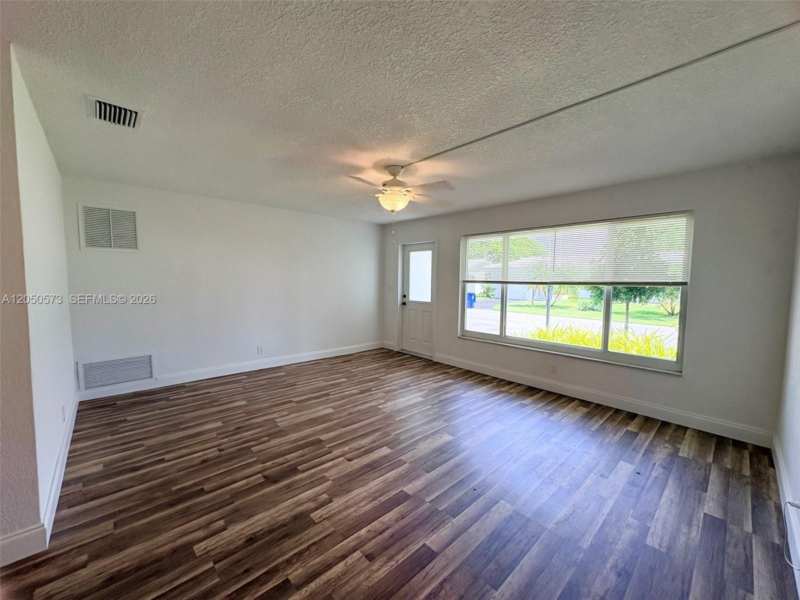 140 NW 27th St