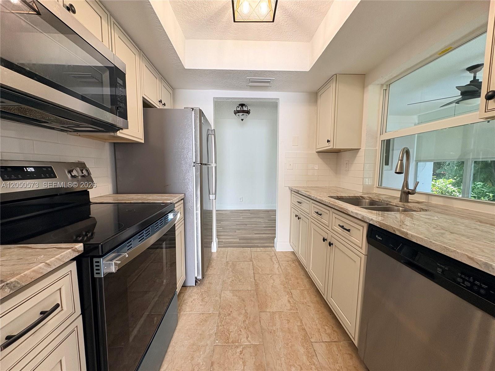 140 NW 27th St
