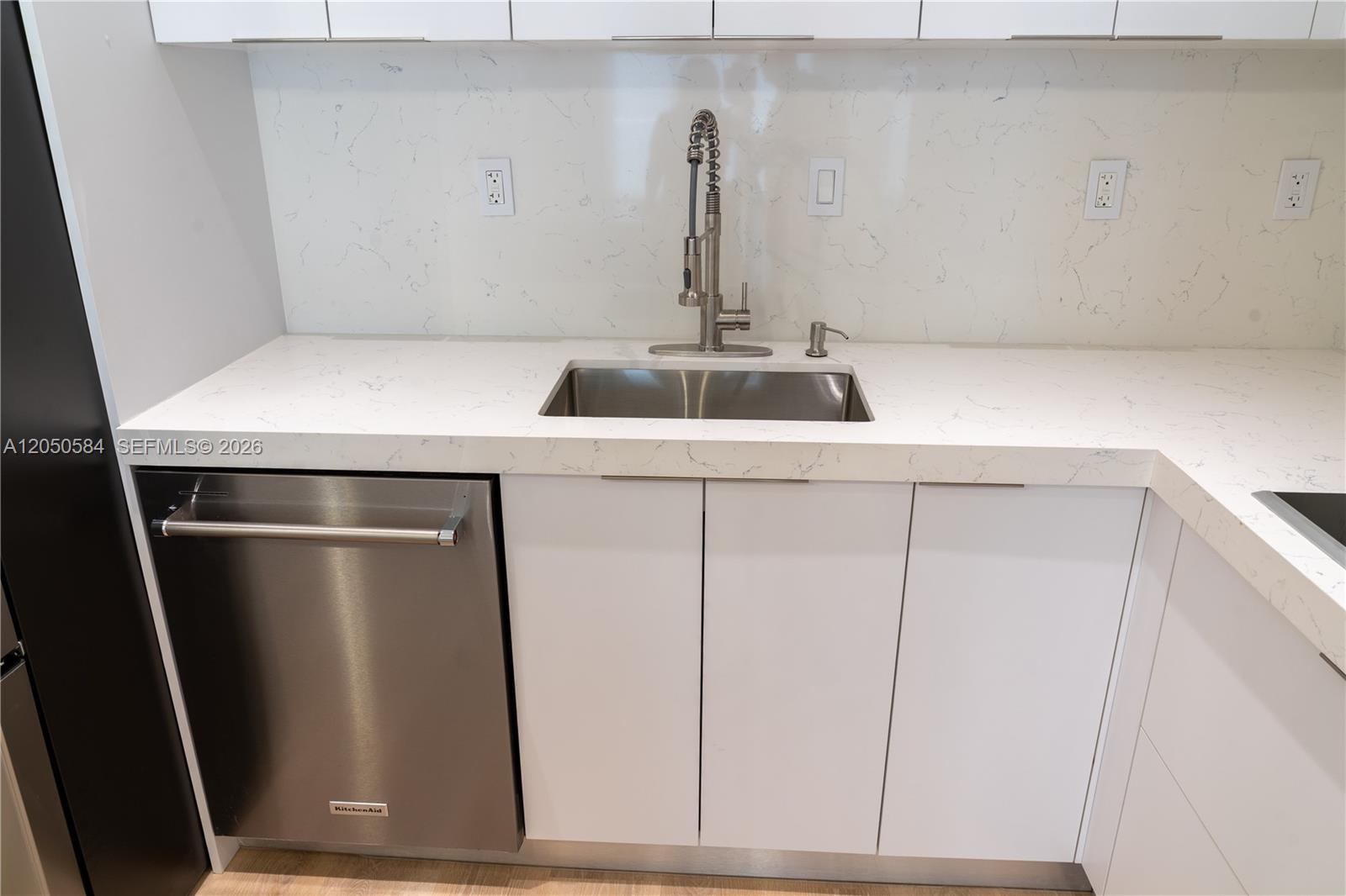 19390 Collins Ave # 24 Unit: PH-24