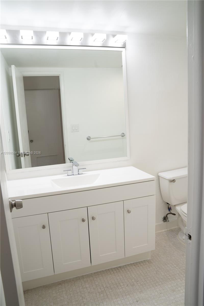 19390 Collins Ave # 24 Unit: PH-24