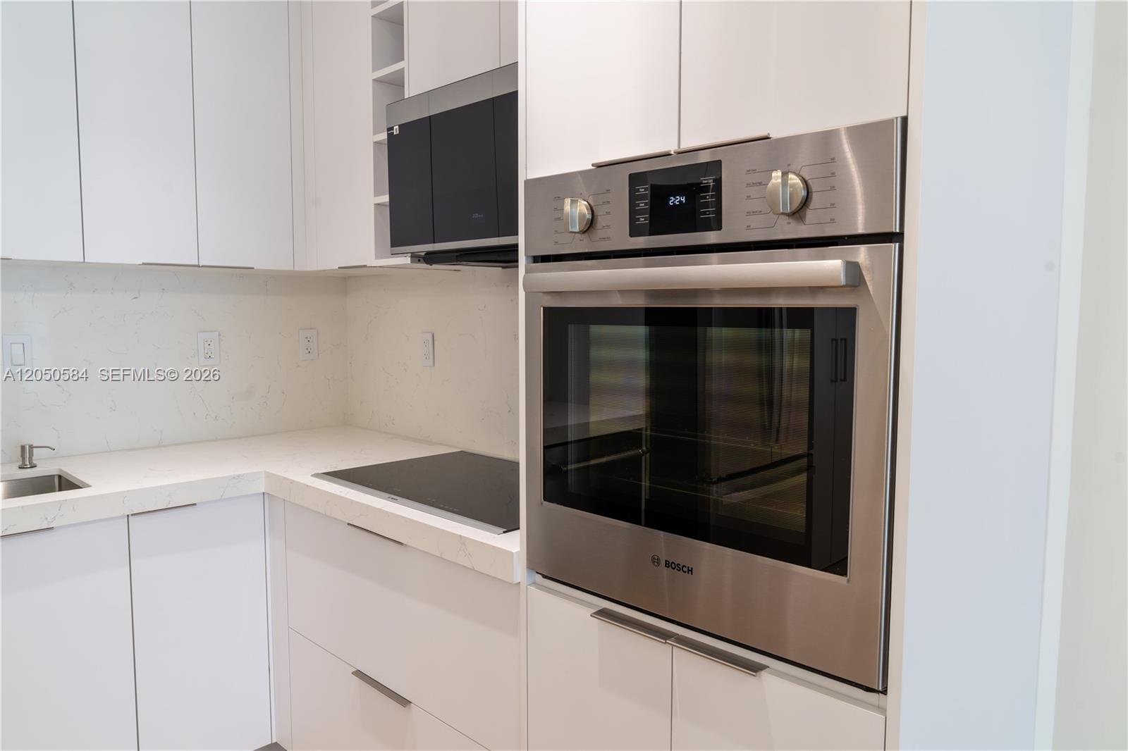19390 Collins Ave # 24 Unit: PH-24