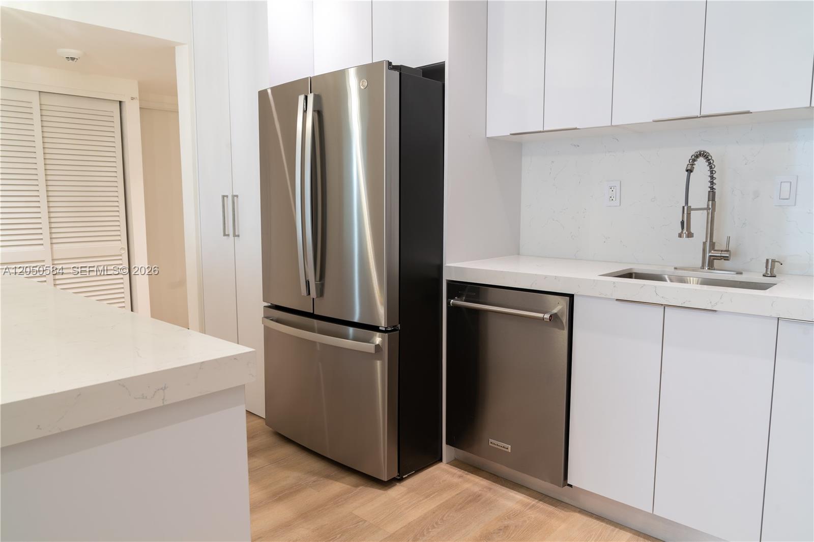 19390 Collins Ave # 24 Unit: PH-24
