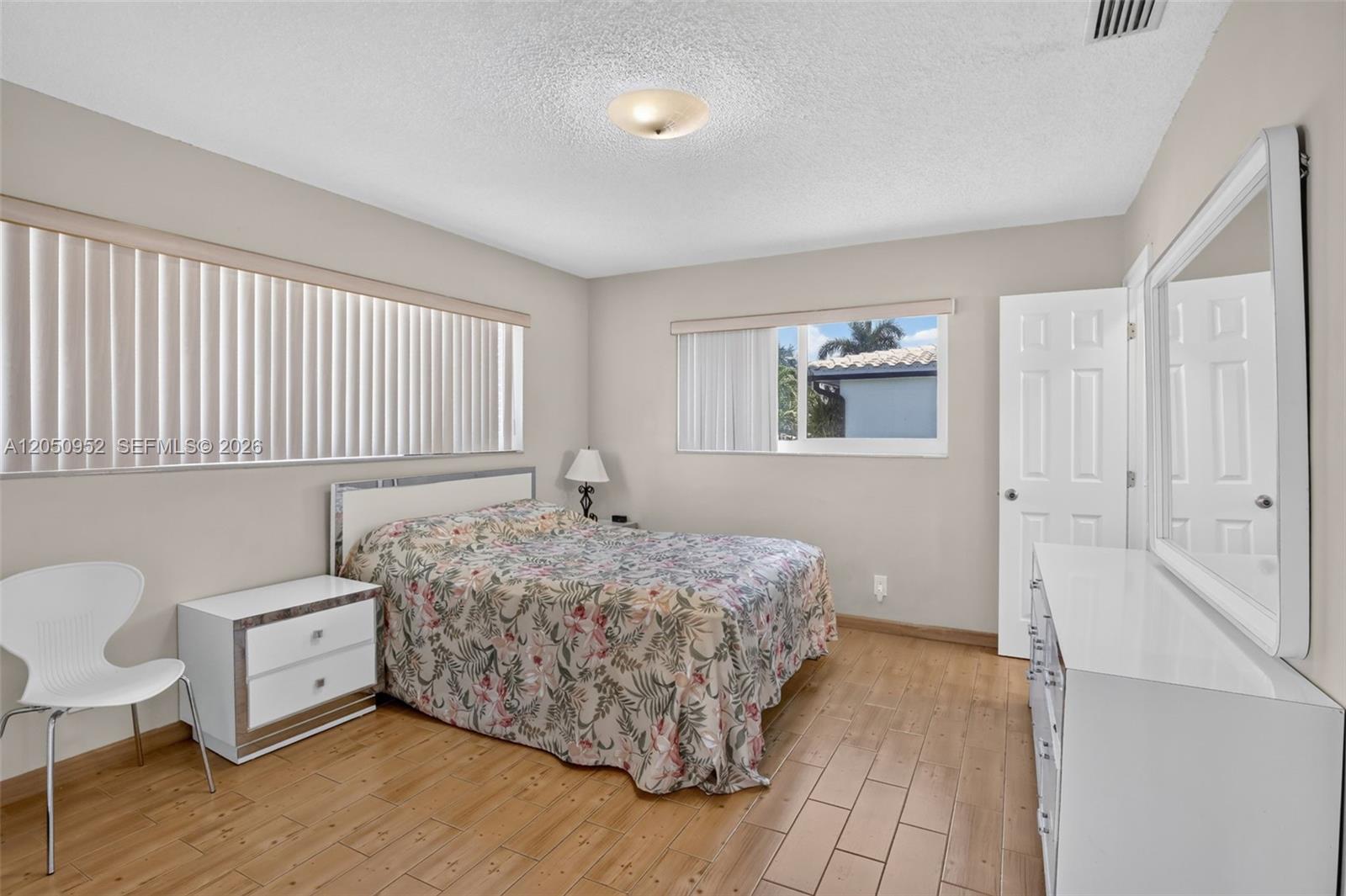 206 N 32nd Ave