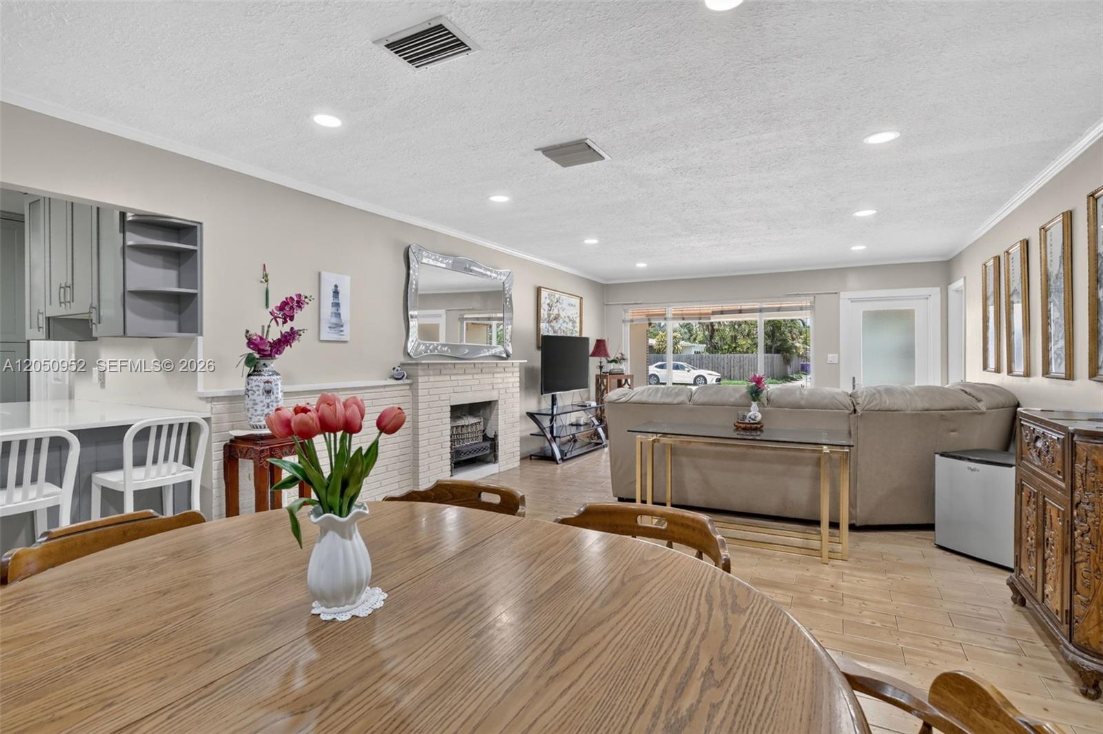206 N 32nd Ave