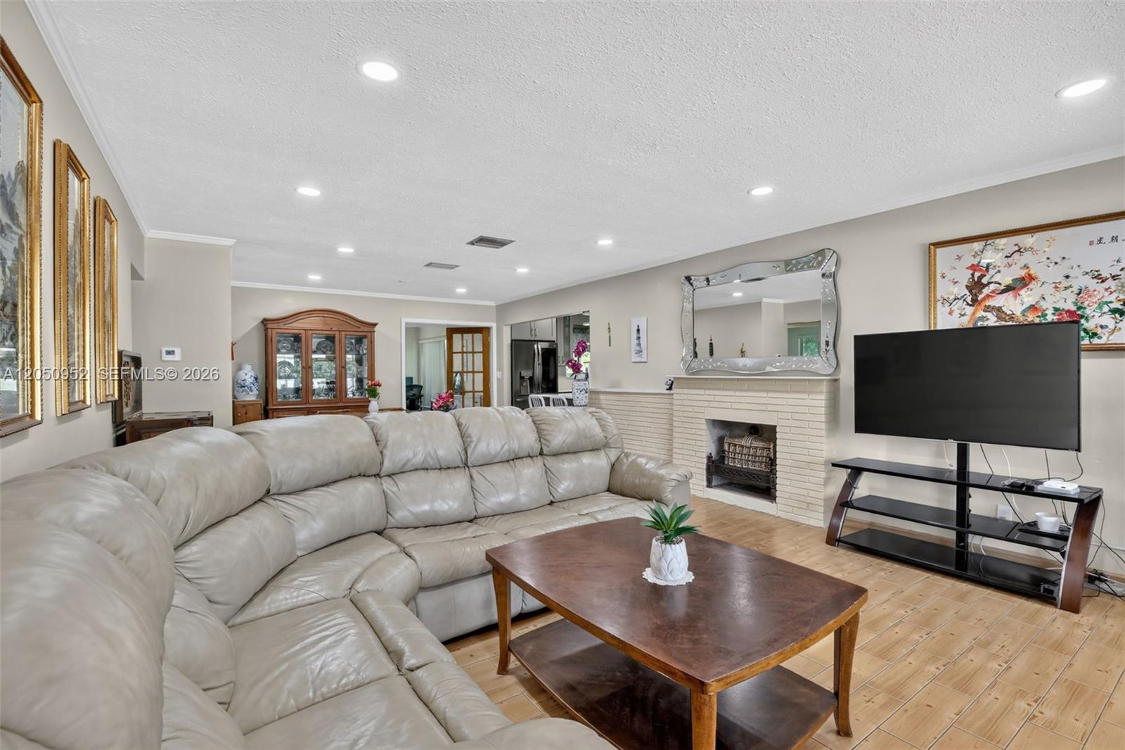 206 N 32nd Ave