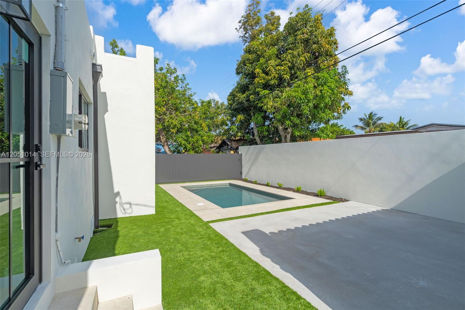 1760 SW 16th Ter